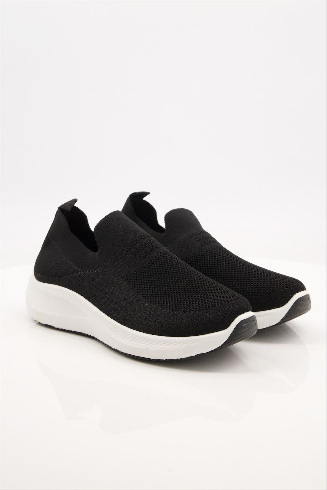 MEN'S BLACK SKECHERS SHOES