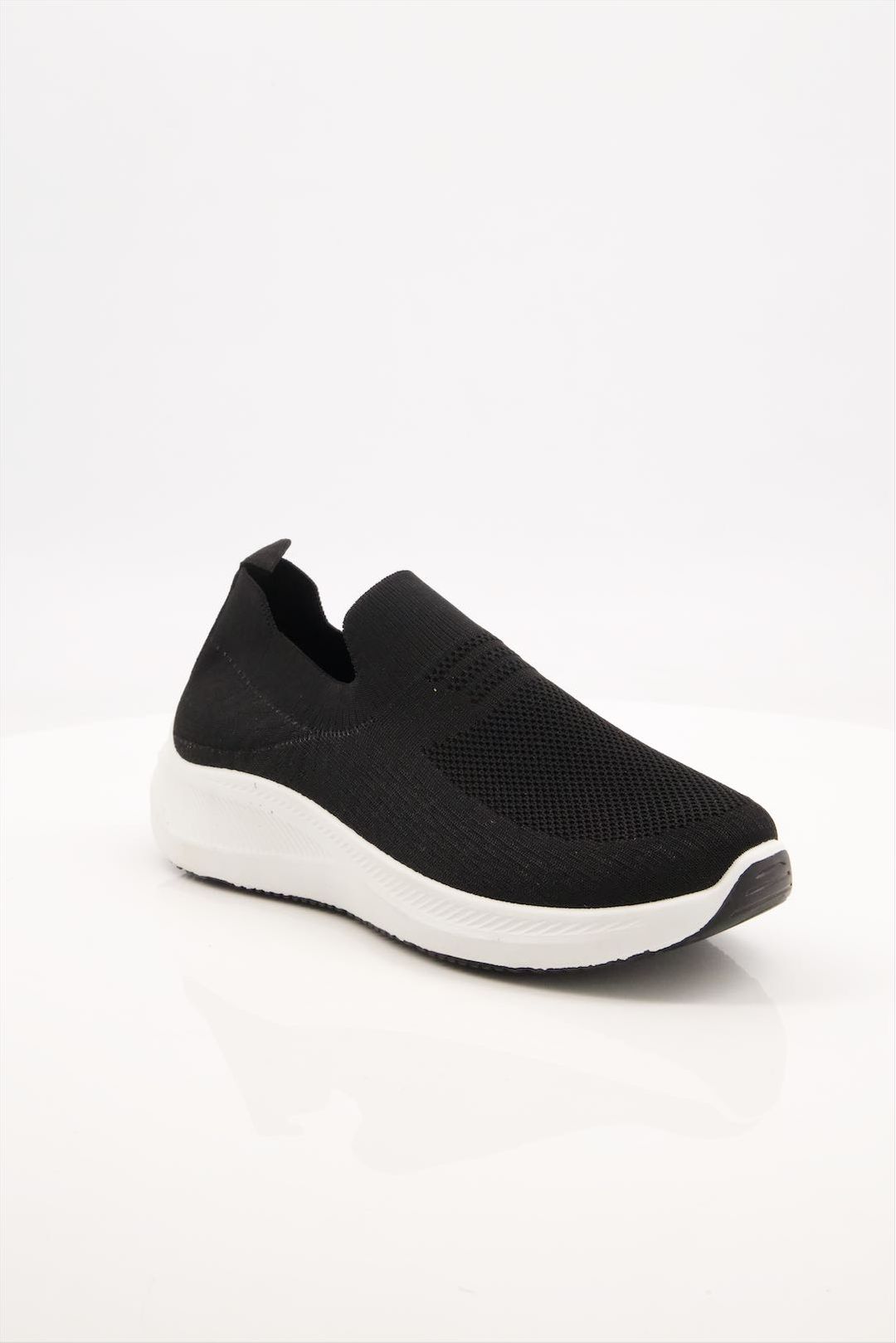 MEN'S BLACK SKECHERS SHOES