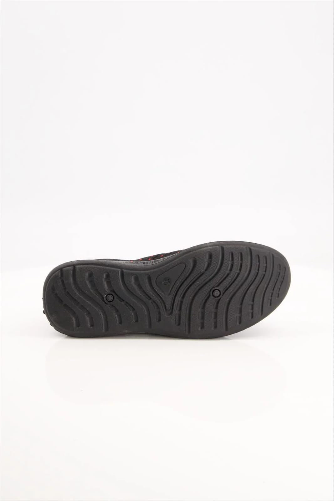 Super Comfort Ladies skecher slip on black