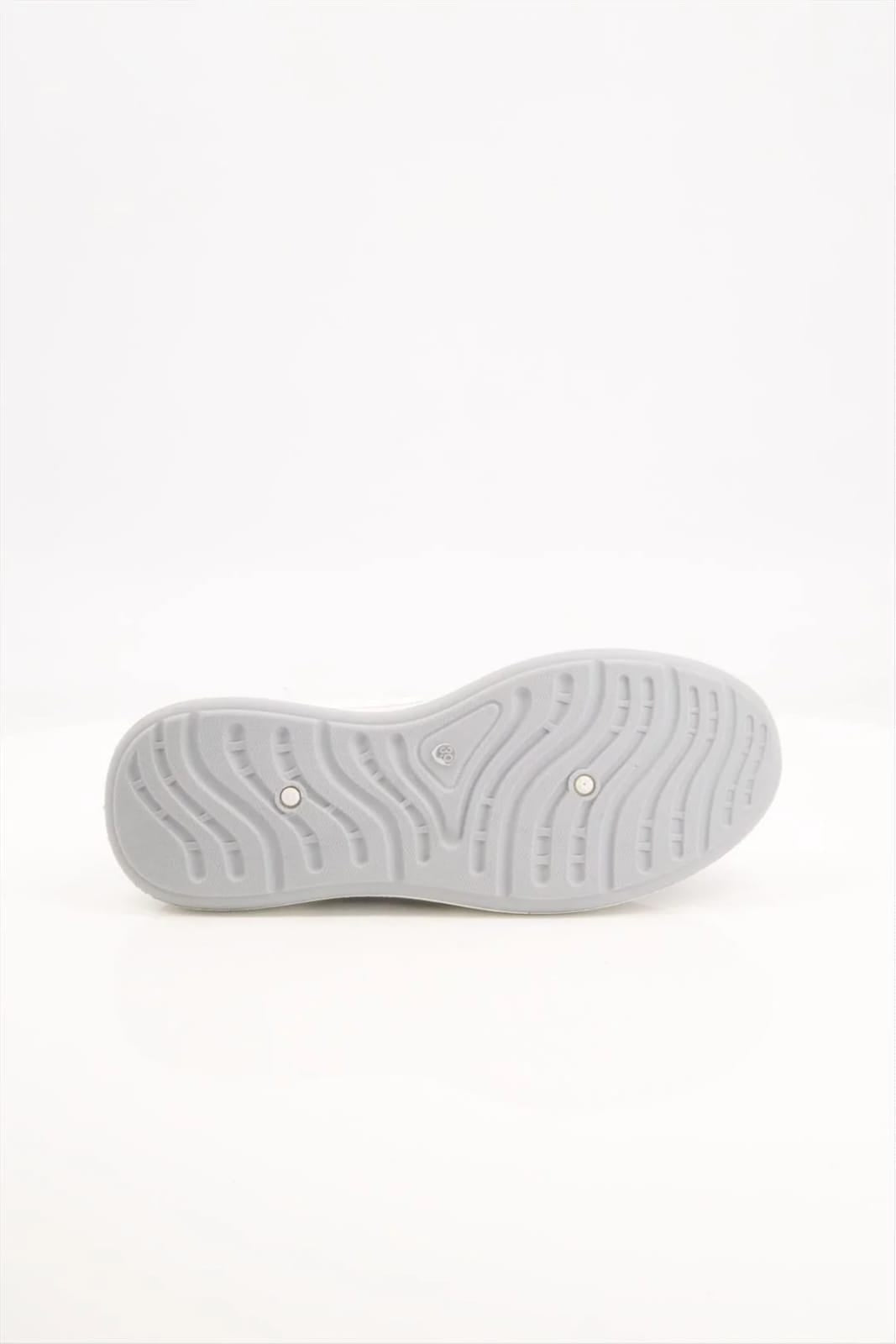 Super Comfort Ladies skecher slip on grey